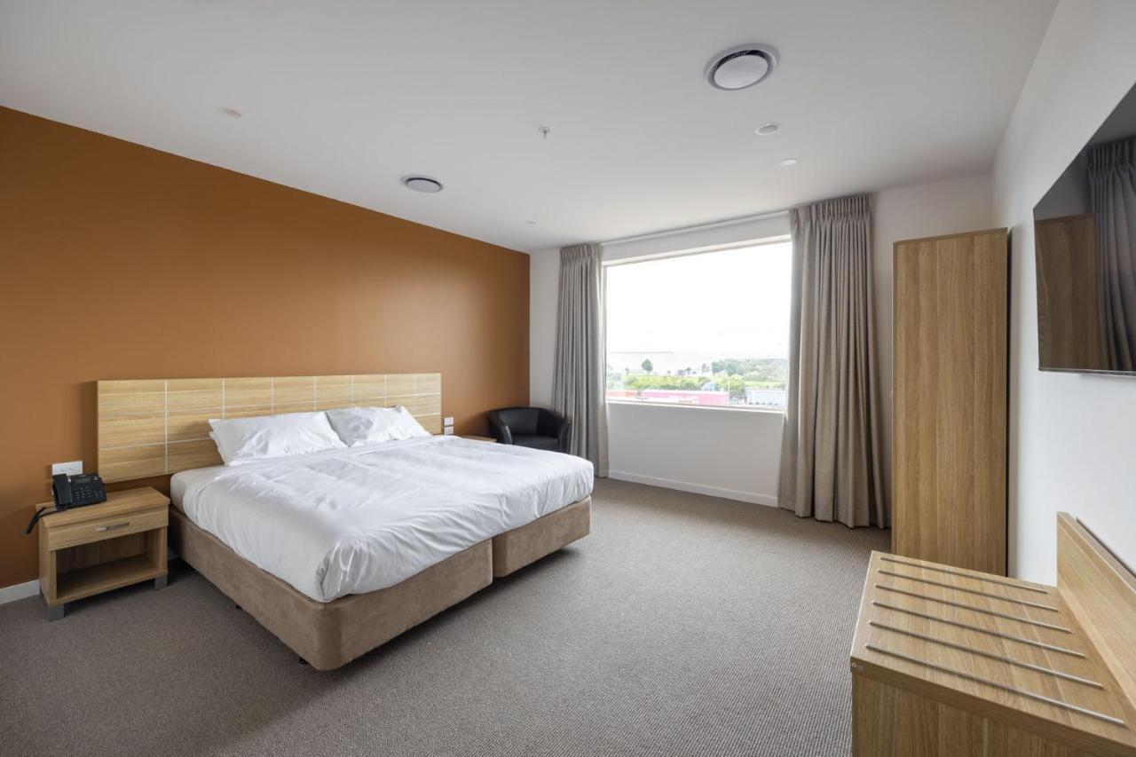 Manha Hotel Auckland Airport Екстериор снимка