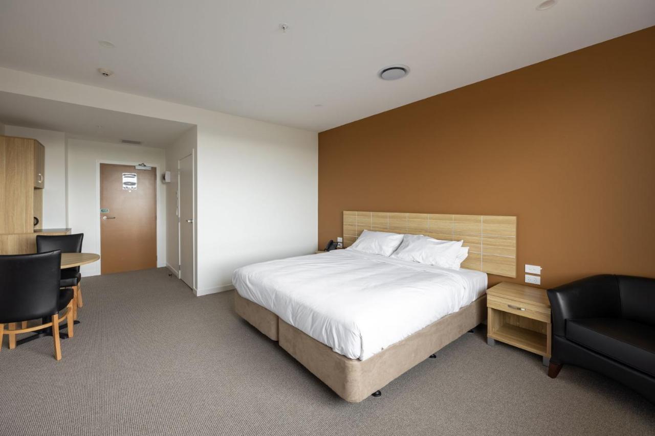 Manha Hotel Auckland Airport Екстериор снимка