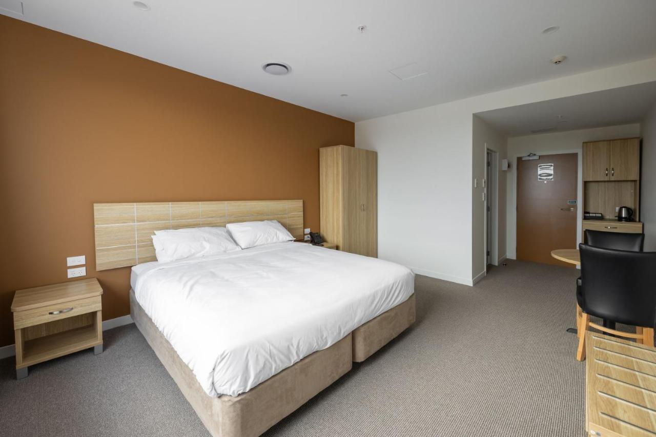 Manha Hotel Auckland Airport Екстериор снимка