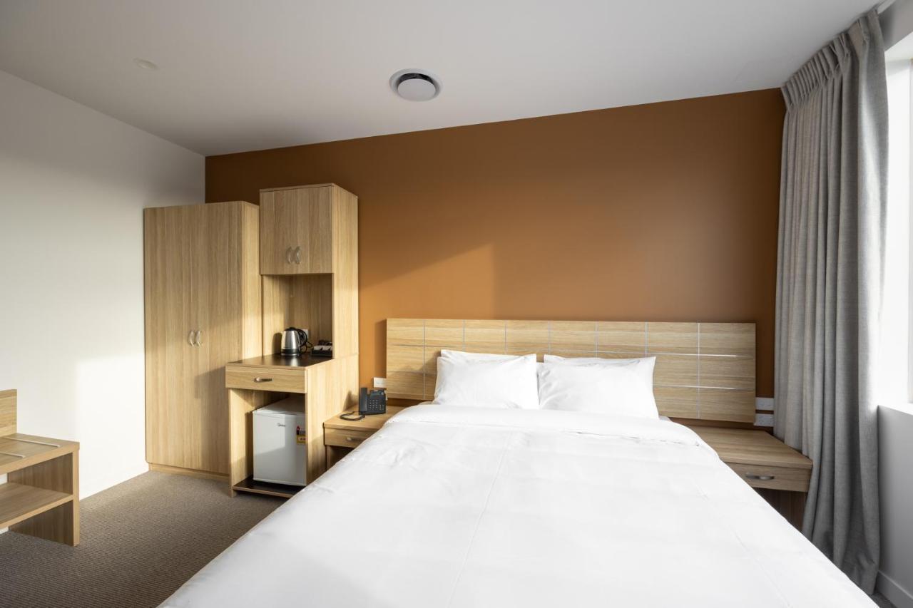 Manha Hotel Auckland Airport Екстериор снимка