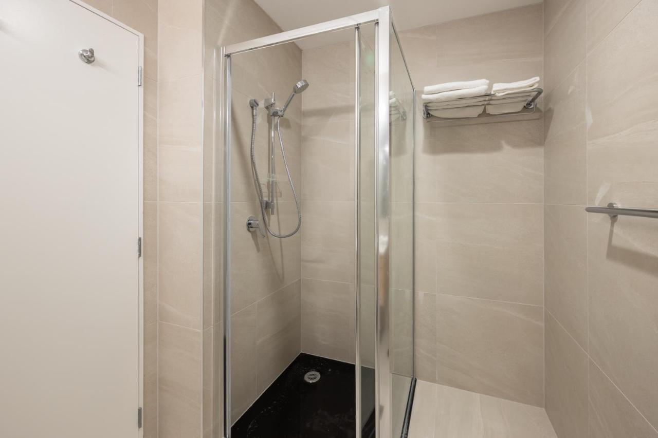 Manha Hotel Auckland Airport Екстериор снимка