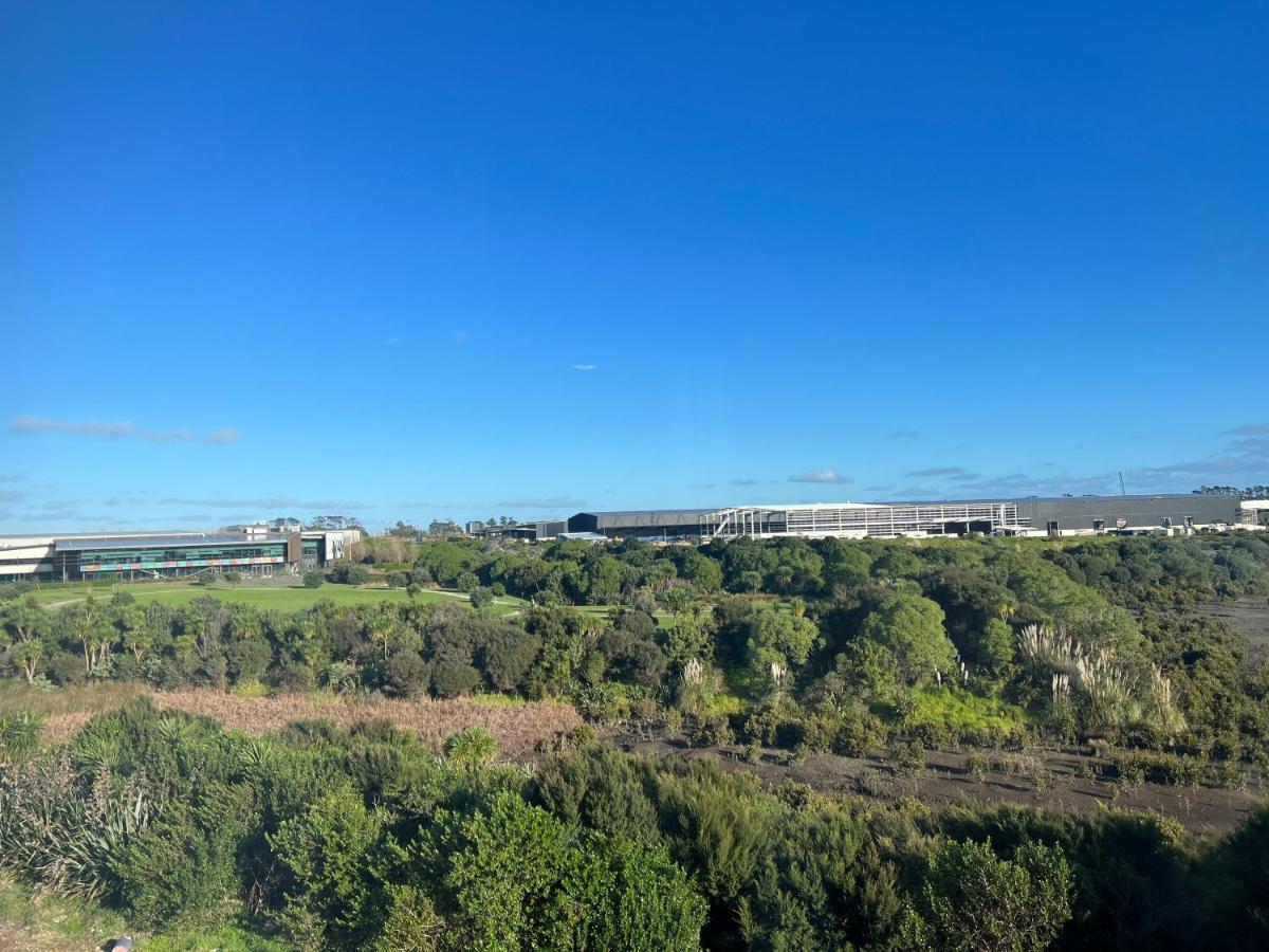 Manha Hotel Auckland Airport Екстериор снимка